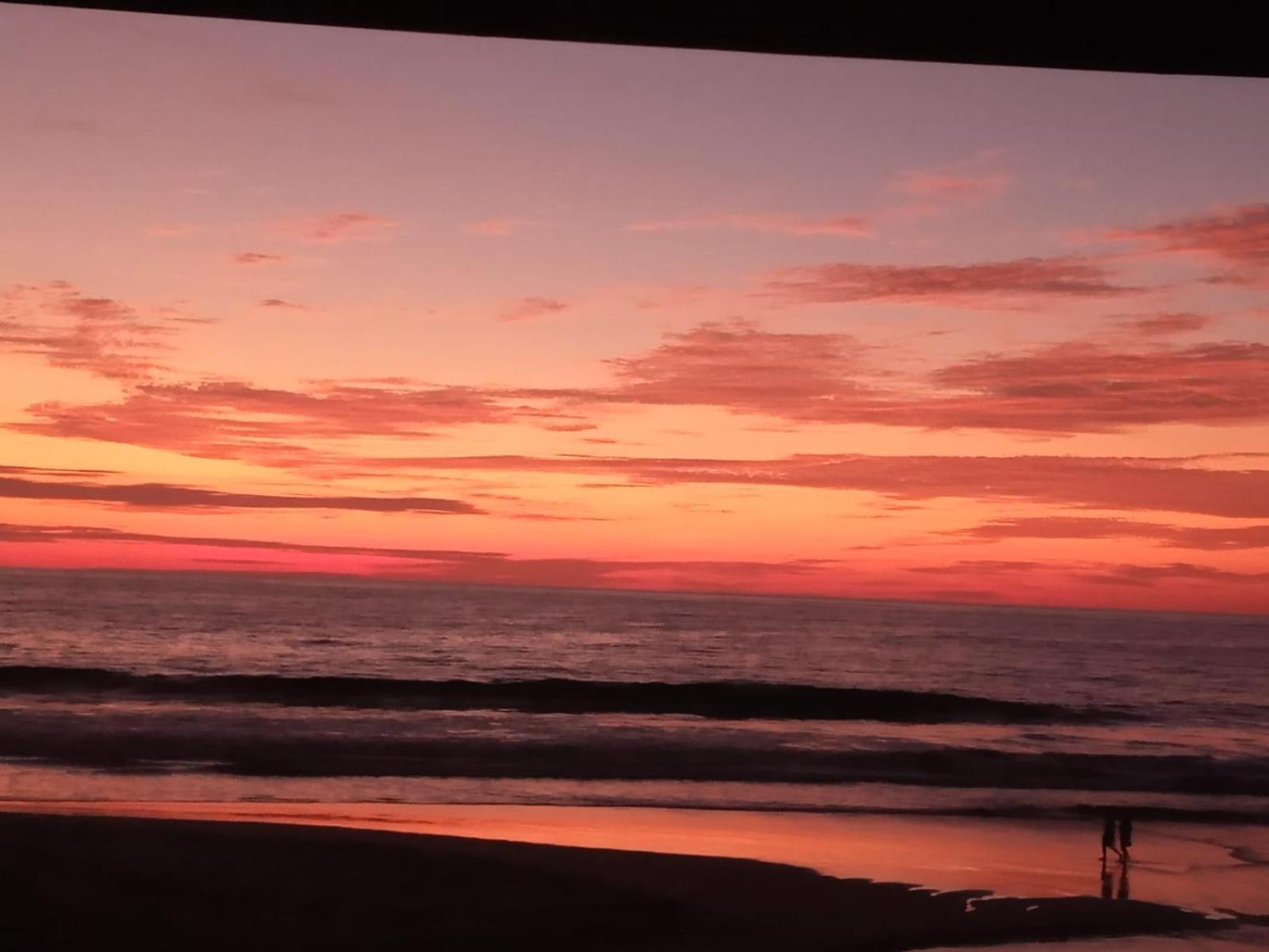 Kamala Surf & Backpacker Hostel Montañita Dış mekan fotoğraf